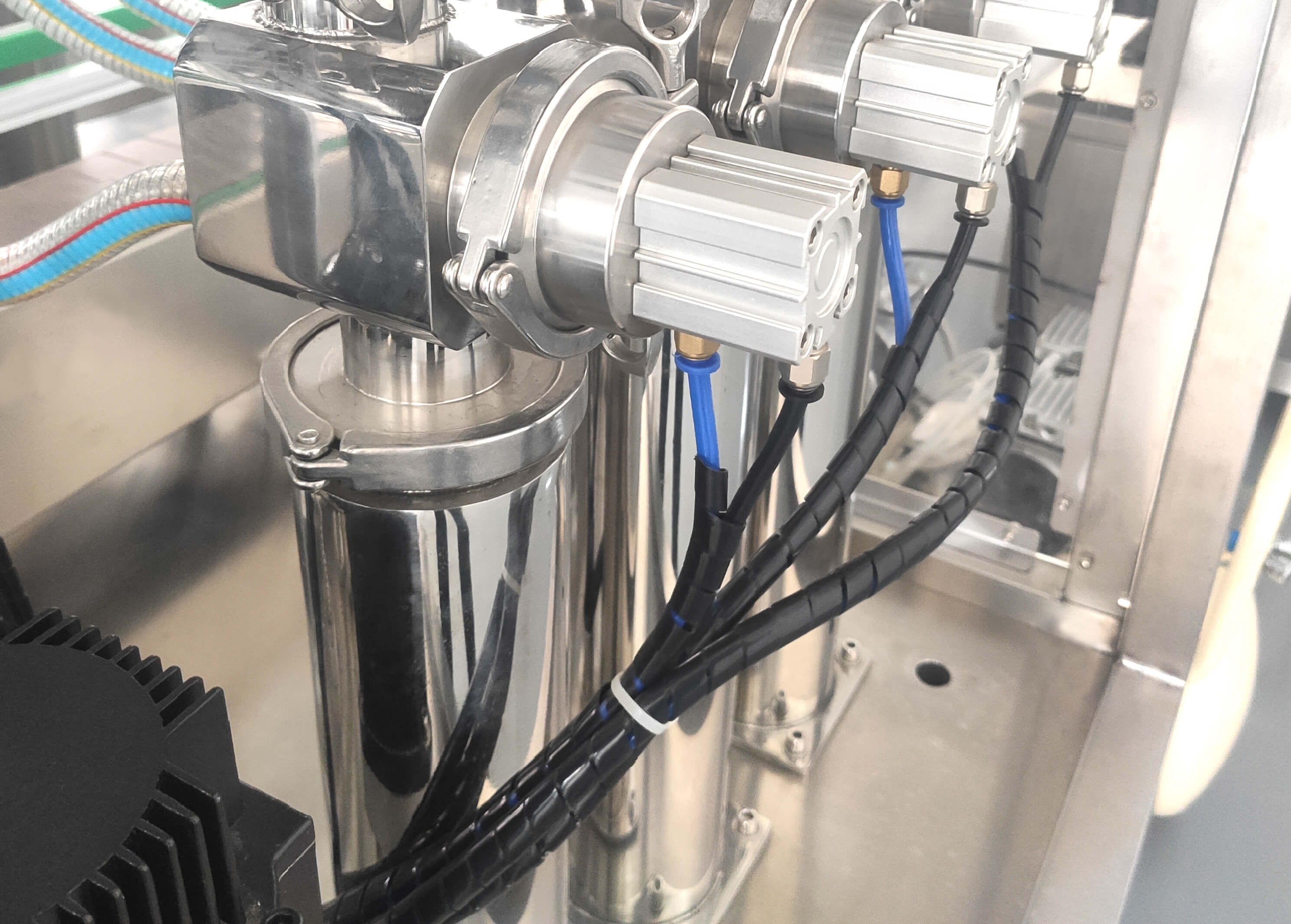 Aplicaci&oacute;n del servomotor en la m&aacute;quina llenadora de servopist&oacute;n